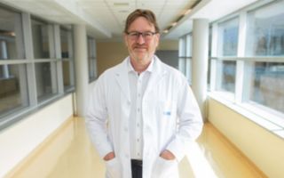 Dr. Gary Lewis Receives the 2022 ADA Edwin Bierman Award